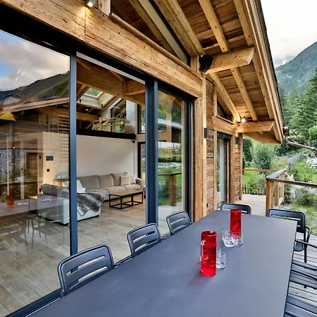 Black Stone Chalet 샬레 샤모니
